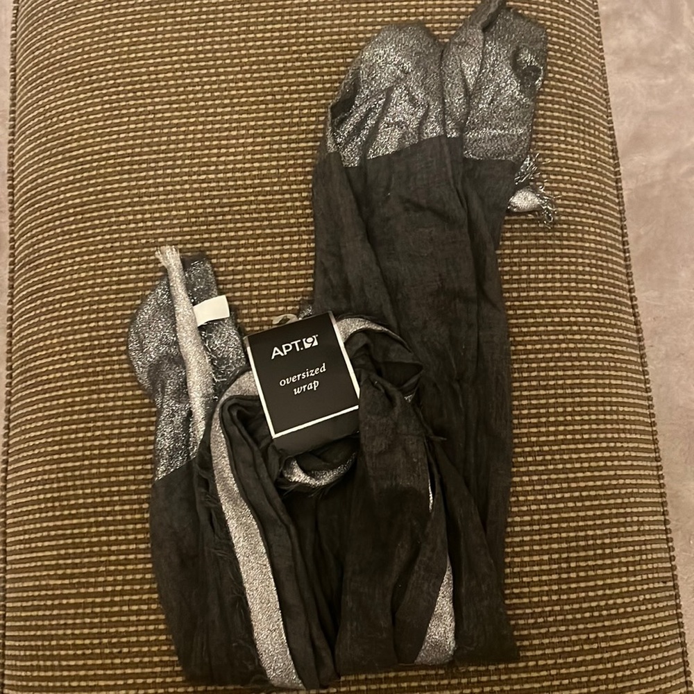 NWT apt 9 oversized wrap metallic